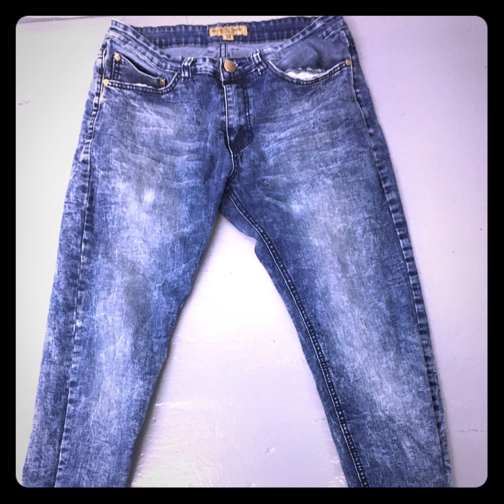 Blue brooklyn laundry’s acid washed jeans size 34